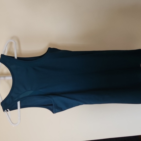 Teal UnderArmour Tanktop - Picture 2 of 4